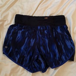 Lululemon shorts size 4